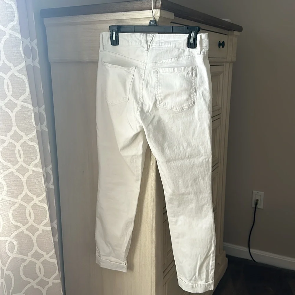 Jessica Simpson relaxed skinny crop white jeans